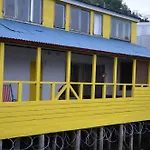 Palafito Amarillo